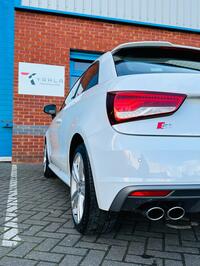 AUDI S1