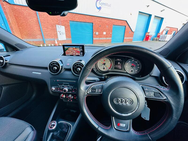 AUDI S1