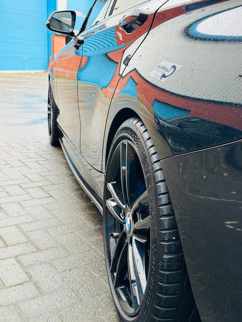 BMW 1 SERIES