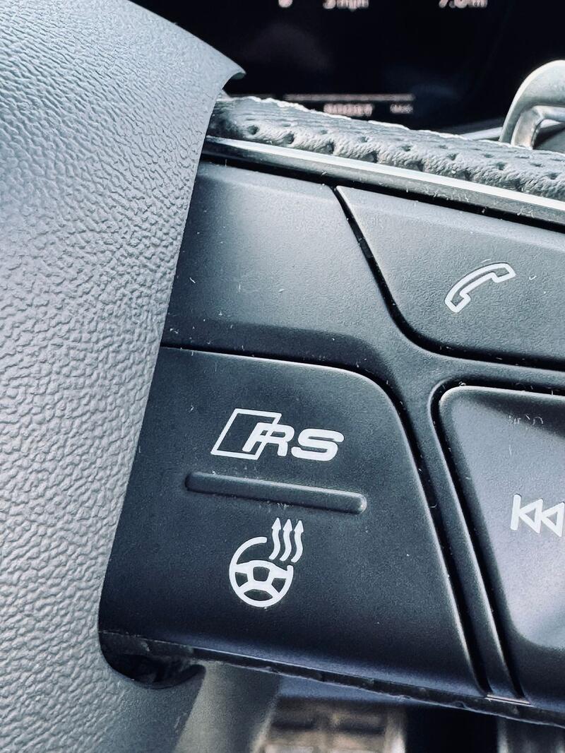 AUDI RS4