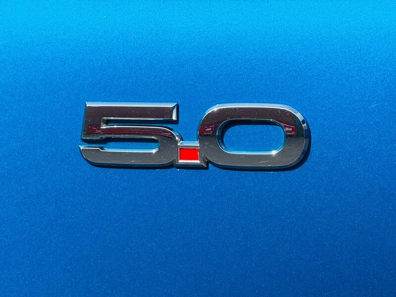 FORD MUSTANG
