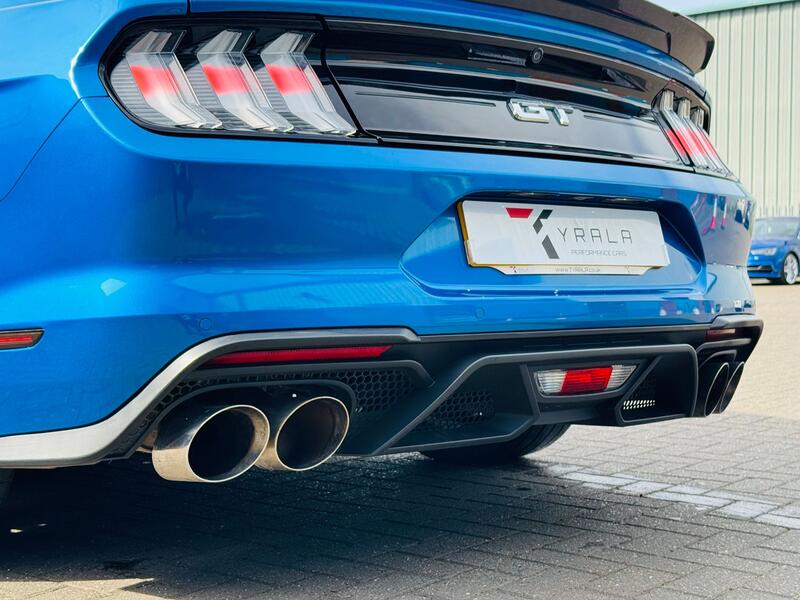 FORD MUSTANG