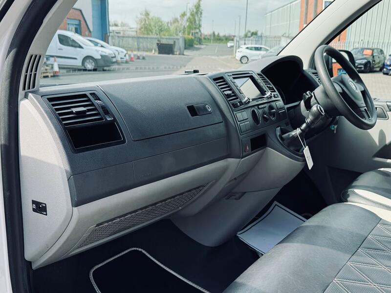 VOLKSWAGEN TRANSPORTER