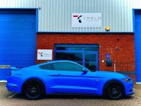 FORD MUSTANG